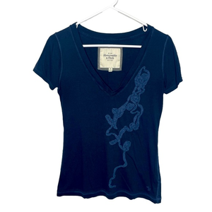 Abercrombie and Fitch drop neck women’s T-shirt size medium‎